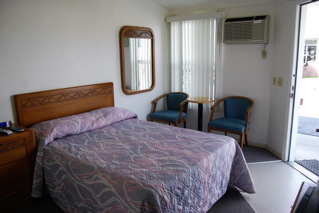 Redwood Motel Strelkovoye Extérieur photo