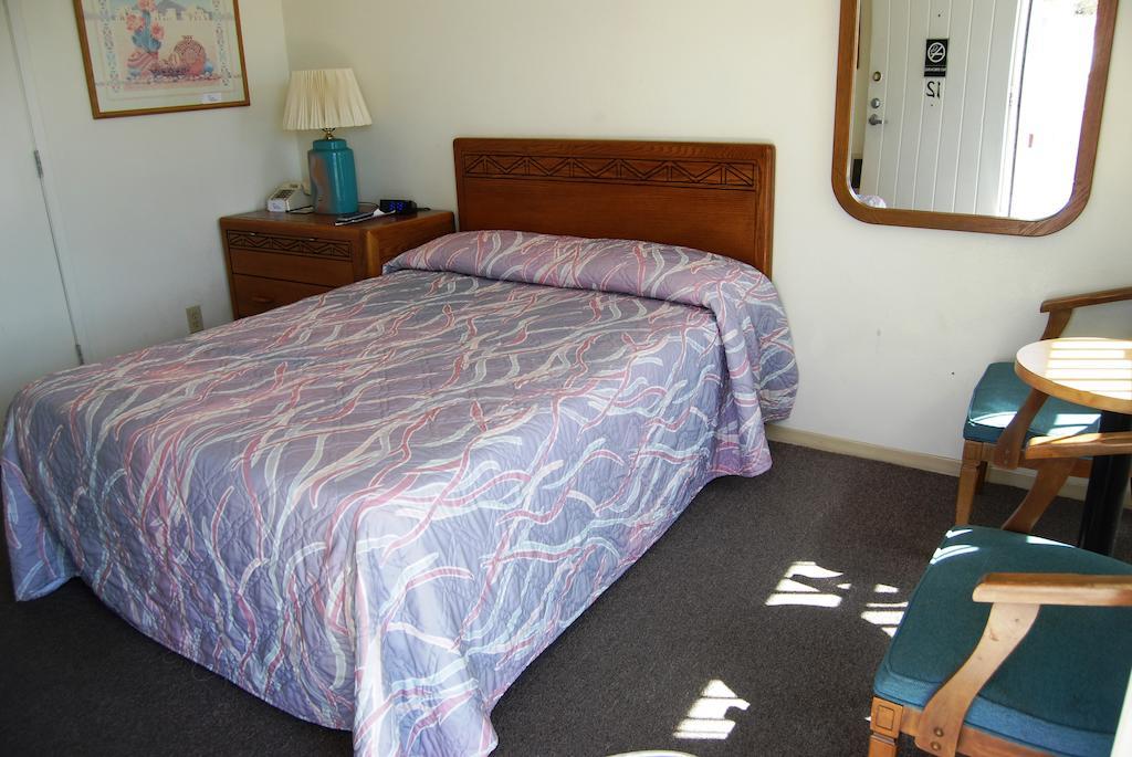 Redwood Motel Strelkovoye Extérieur photo